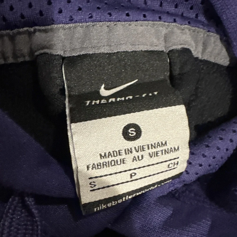 Kansas State Wildcats Sweatshirt Mens Small Black NCAA Nike Therma Fit Hoodie